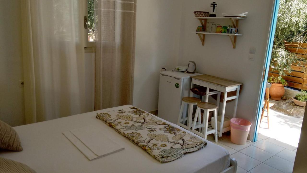 Kampos Rooms Paleochora Buitenkant foto
