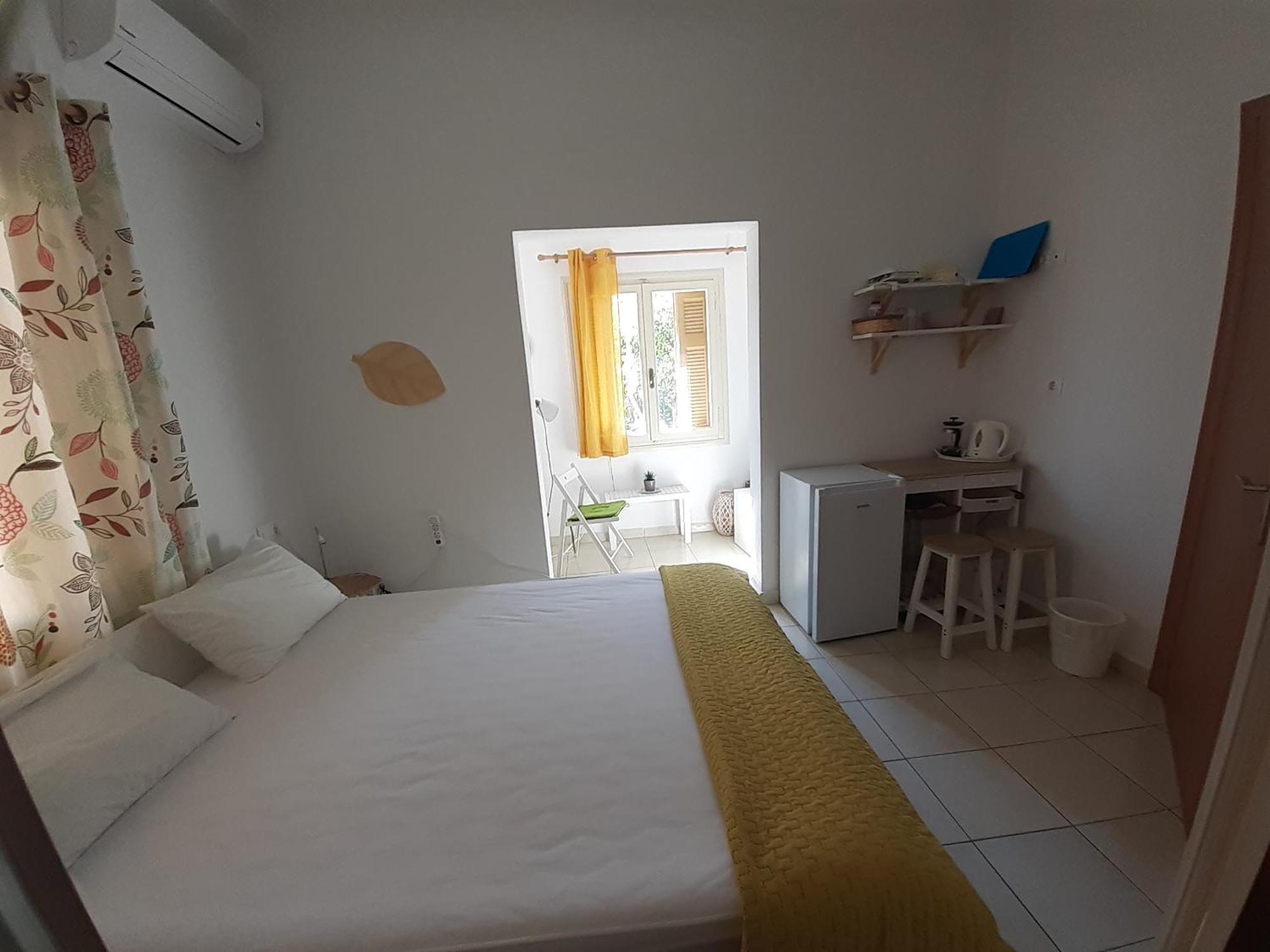 Kampos Rooms Paleochora Buitenkant foto