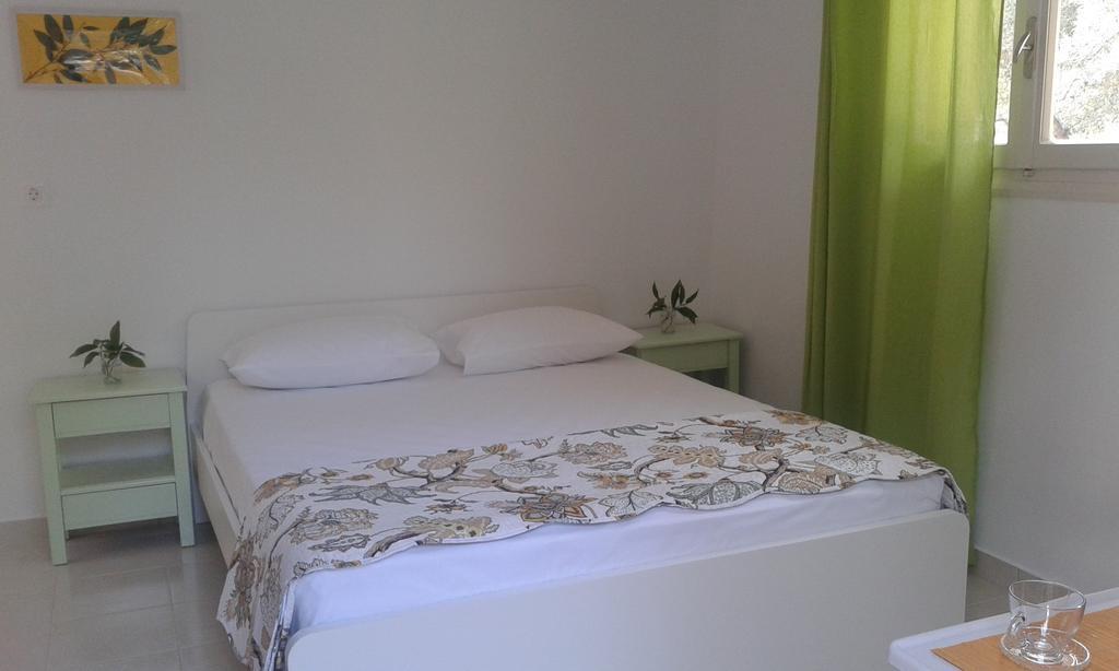 Kampos Rooms Paleochora Buitenkant foto